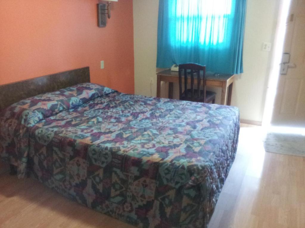 Mustang Motel Джиллетт Экстерьер фото